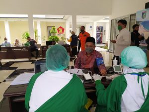 Anggota DPRD Kabupaten Lombok Barat di Vaksinasi Covid-19 Bersama OPD