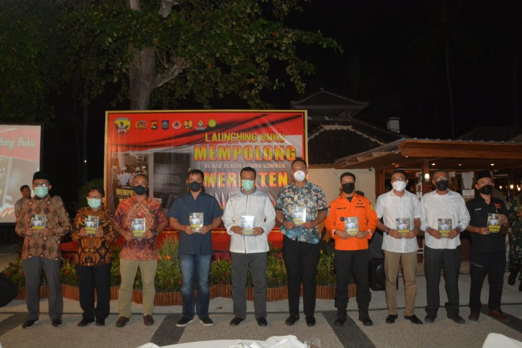 Danrem 162/WB Lounching Buku Mempolong Merenten Rehab Rekon Gempa Lombok