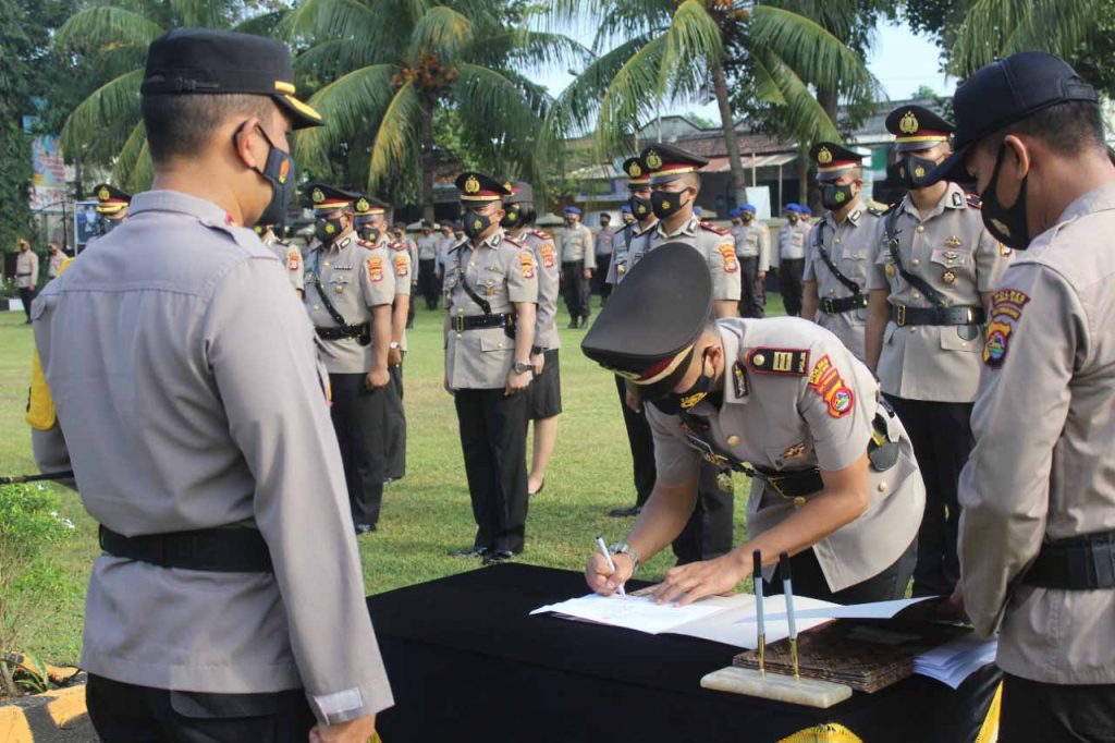 Penyegaran Dilingkungan Polres Lobar, Sejumlah Pejabat Mengalami Pergeseran