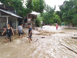 Banjir Rendam Dua Dusun di Desa Persiapan Pengantap Sekotong, Polisi Turun ke Lokasi