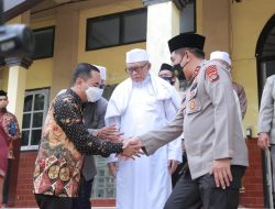 Kapolda NTB Silahturahmi ke Dua Pondok Pesantren di Kediri Lombok Barat