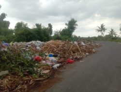 Warga Keluhkan Bau Sampah Menyengat di Ladang Tanak Kaken