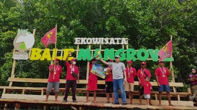 Tumbangkan Rider Mangrove, Ferrari 99 Jadi Champion Balap Sampan Festival Bale Mangrove