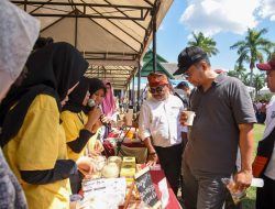 Roadshow Industrialisasi di Kota Bima, Gubernur NTB Tinjau Stand UMKM