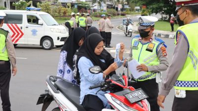 Tidak Lakukan Tilang Manual, Polres Lobar Gunakan Cara Preemtif Tingkatkan Kesadaran Berlalulintas