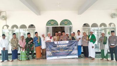 Sat Lantas Polres Lombok Barat Kemas Program Jumat Besemeton melalui Safari Kamseltibcar Lantas