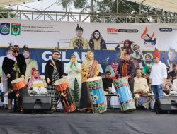 Parade Gelar Budaya Jelang HUT NTB ke 64