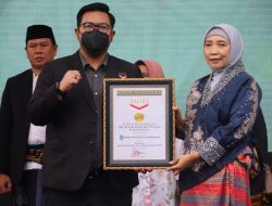 Provinsi NTB Raih Penghargaan MURI Sebagai Provinsi Pertama Deklarasi 3 Pilar STBM