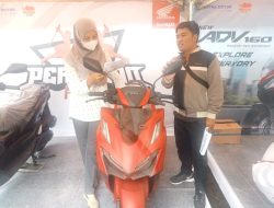 Warga Desa Jembatan Gantung Lembar di Fasilitasi Servis Kunjung dan Pameran Honda