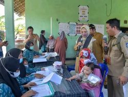 Tinjau Posyandu Di Loteng, Wagub NTB Tekankan Pentingnya Pemeriksaan Selama Kehamilan dan PMT Bagi Anak Stunting