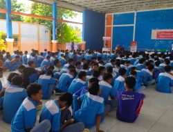 Siswa SMKN 2 Sumbawa Dapat Pelatihan #Cari_Aman bersama Honda NTB