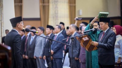 Wali Kota Lantik Sekda Baru,Wali Kota Mataram H Mohan Roliskana Lantik L.Alwan Basri Sebagai Sekretaris Daerah KotaMataram.