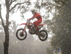 Crosser Astra Honda Racing Team Siap Hadapi MXGP Sumbawa