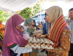 Bhakti Stunting Sapa Desa Darek, Wagub NTB Serukan Pentingnya Protein Hewani Cegah Stunting