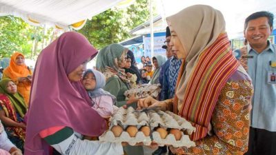 Bhakti Stunting Sapa Desa Darek, Wagub NTB Serukan Pentingnya Protein Hewani Cegah Stunting