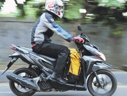 Tips Membawa Barang Menggunakan Gantungan/Hook Sepeda Motor Matic