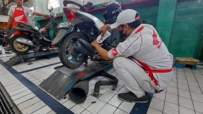 Tips Perawatan Sepeda Motor Honda Secara Rutin