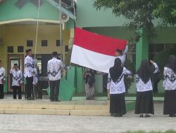 Peringatan Hari Guru Nasional ke 78, MAN 1 Bima Adakan Upacara Bendera