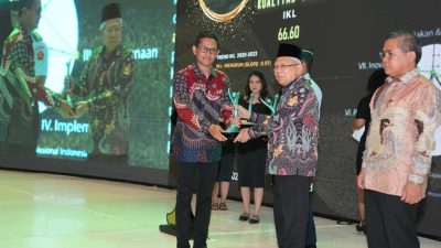 Julmansyah Kadis LHK NTB Raih Penghargaan Green Leadership dari Kementerian LHK