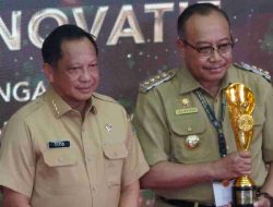 Miq Gita Pj Gubernur NTB terima Penghargaan NTB sebagai Provinsi Terinovatif 2023 dari Mendagri