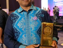 Pakai Tenun Sumbawa, Doktor Najam raih TOP DIGITAL AWARD 2023, Apa Saja Prestasinya?