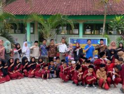 Program Jum’at Salam, Diskominfotik NTB Paparkan Literasi Digital di Sekolah se-Desa Janggawana