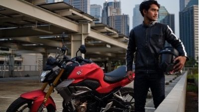 Cari_Aman Naik Motor Ingat Pakai 3 Barang Wajib ini