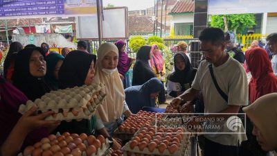 Refleksi 3 Tahun Kepemimpinan Harum Yang Dirangkai Degan Kegiatan Pasar Rakyat