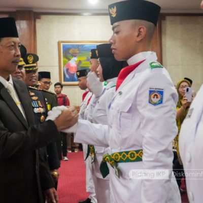 45 Anggota Paskibraka Kota Mataram Resmi Dikukuhkan