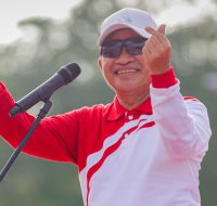 Gerakan Nasional Bendera Merah Putih, Pj Gubernur NTB: Mari Lanjutkan dan Warisi Nilai-nilai Patriotisme