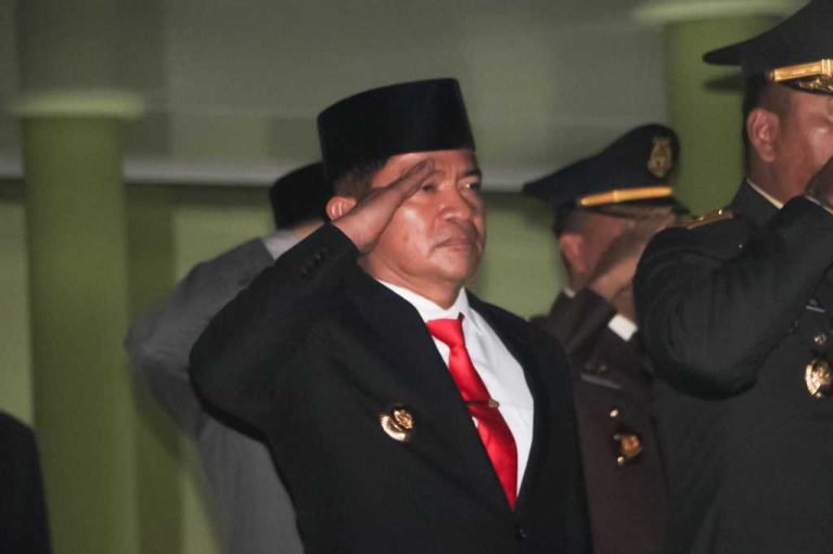 Pj. Gubernur NTB Hadiri Upacara Renungan Suci di TMP Majeluk