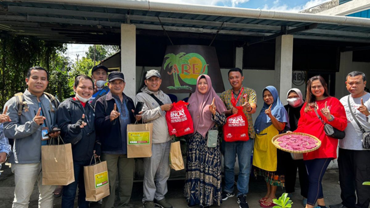 Bahan Baku Bongkol Pisang Mulai Sulit,UMKM UD.Ares Binaan Astra Motor NTB Beralih Ke Rumput Laut