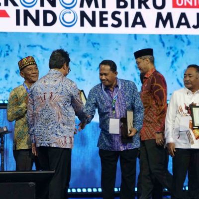 Provinsi NTB Raih Penghargaan Terbaik Nasional dalam Penataan Ruang Laut dan Pokmaswas Teladan Tahun 2024