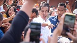 Jokowi Diteriaki Mulyono saat Berkunjung ke Pasar di Surabaya