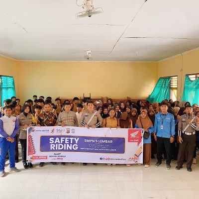 Kolaborasi Astra Motor NTB & Polres Lobar Edukasi #Cari_Aman Siswa/I SMPN 5 Lembar