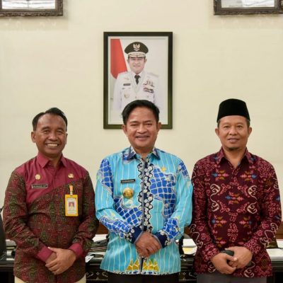 Pj Gubernur NTB Apresiasi Kinerja Kominfotik dan KI NTB hantarkan dua Desa raih Anugerah Keterbukaan Informasi Tingkat Nasional