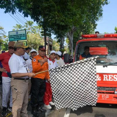 Mitigasi Kekeringan, Pemprov NTB Distribusikan Air Bersih kepada Masyarakat