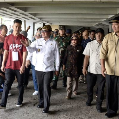 Pastikan Pilkada Serentak NTB Berjalan Aman dan Tertib, PJ Gubernur Pantau Langsung Proses Pemungutan Suara