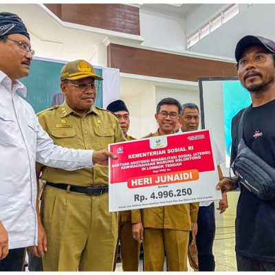 Mensos Serahkan Bantuan, NTB Siap Entaskan Masalah Sosial