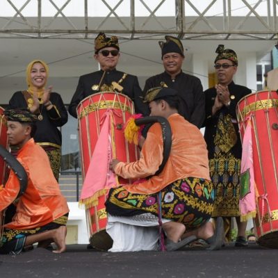 Parade Budaya dan Expo, Pj Gubernur NTB: Ruang untuk Mengekspresikan Diri melalui Seni