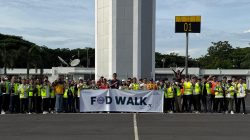 Kegiatan Pembersihan FOD Walk Di Bandara Internasional Zainuddin Abdul Madjid  dalam Rangka Menyambut Nataru 2024 – 2025