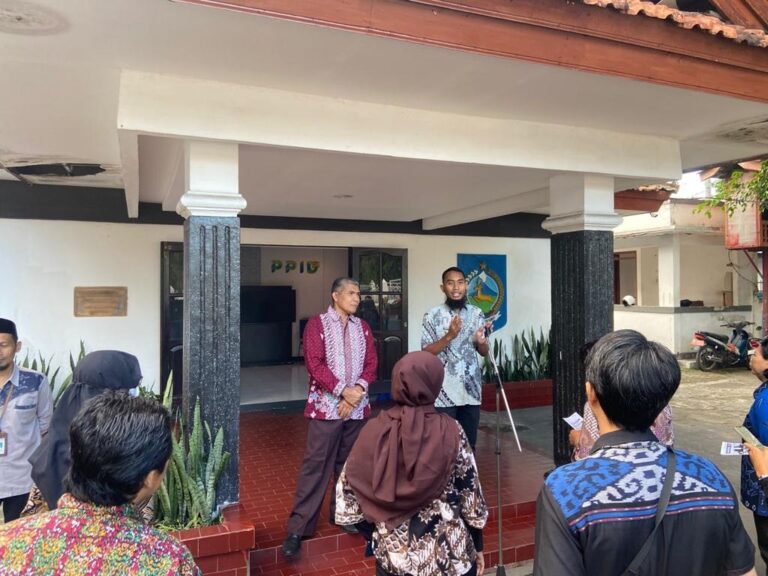 download (3)