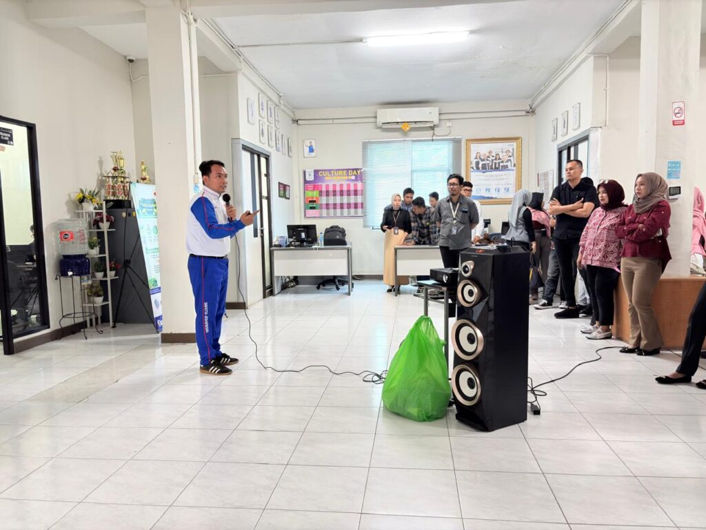 cbad8917-082a-43b3-90f6-98d7ec857320