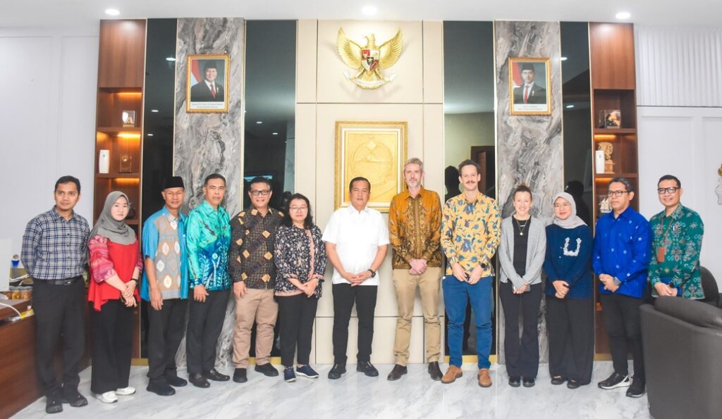 x1763030001_1000186631.jpg.pagespeed.ic.UAh5_z10AE