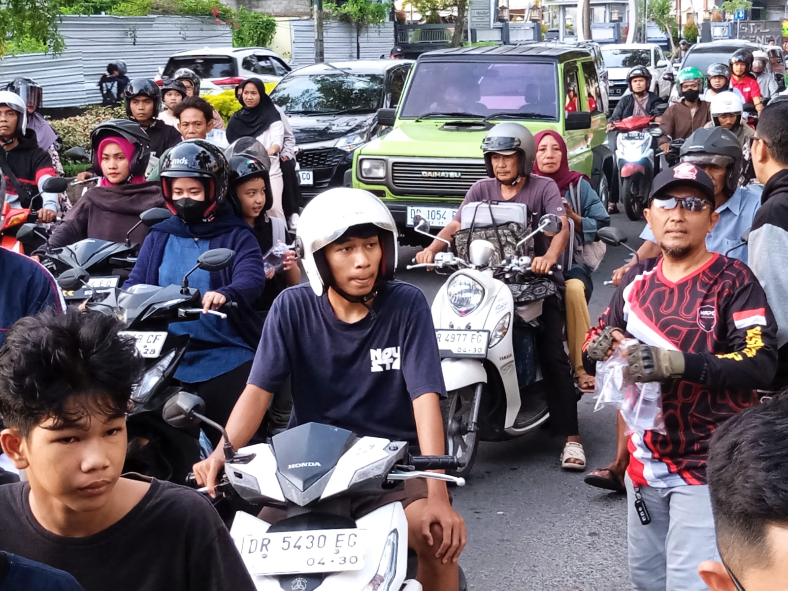 3cdc6a6f-15f0-4f06-bda3-08c544d107ef