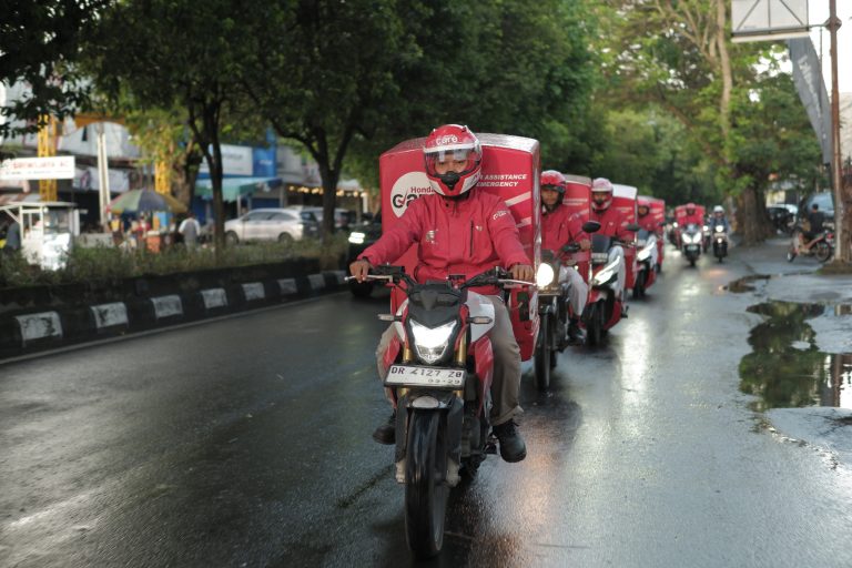 9c51523e-0094-4a50-b16d-d6efaf56c96b