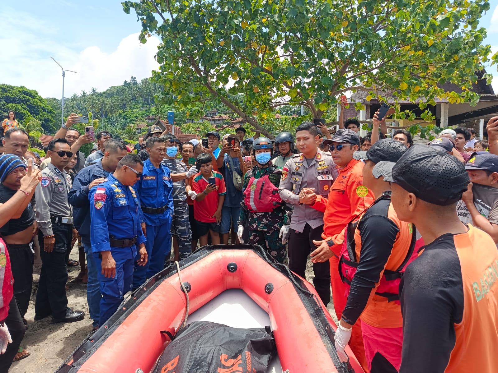 ca65c68f-7c93-41f5-8eef-4823893d9d52