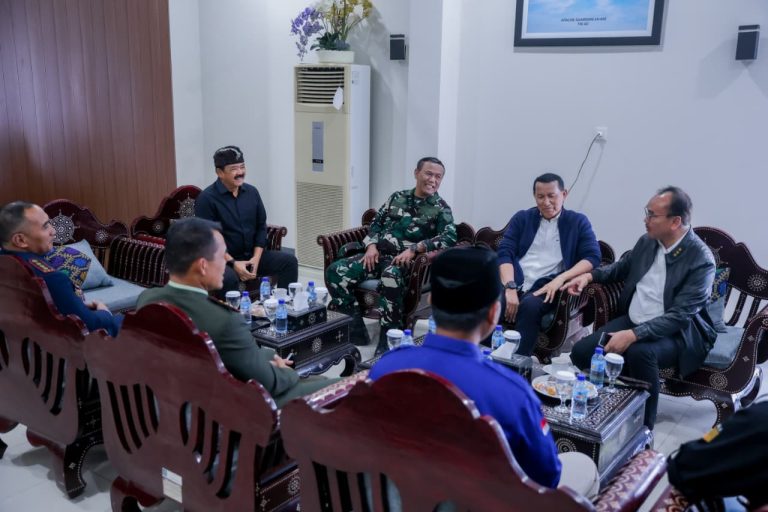 255b8bdc-6589-4ca3-89b1-9fc43ff7d6ae