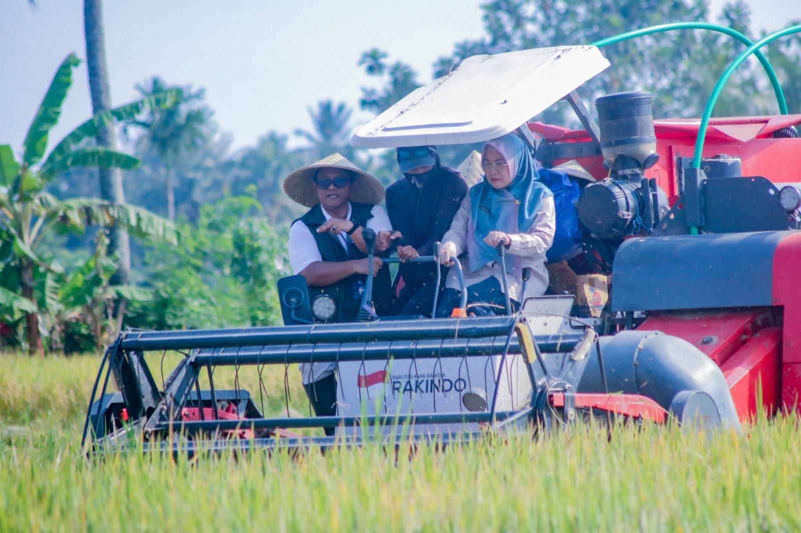 a6a21ecd-b731-4724-9d4d-35f01f456ac7