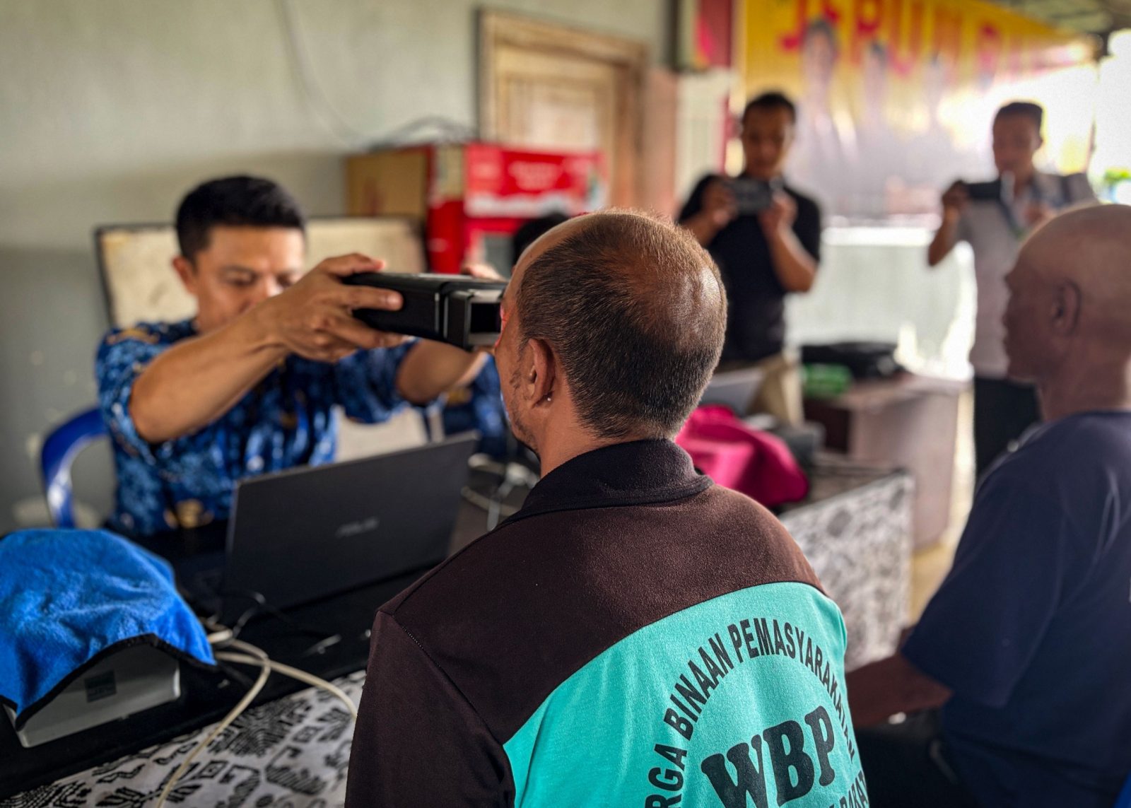 a8651aa2-0b50-4dec-bf84-7108bf4cec58